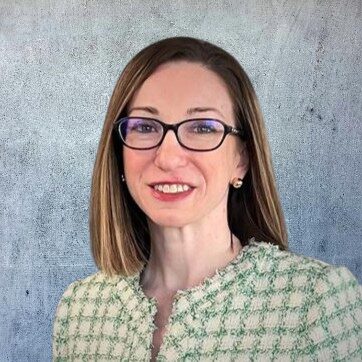 Headshot of Lauren Burton